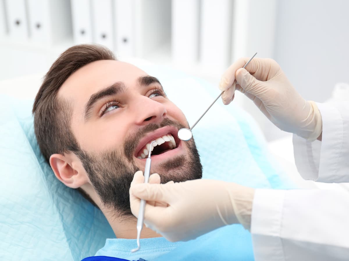 Dentistas en Ourense con servicio de urgencias