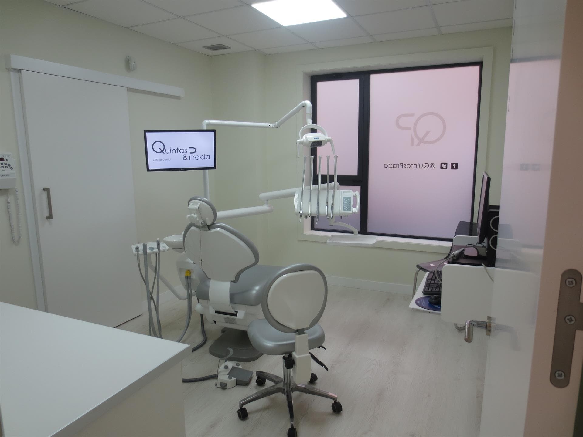 Clínica Dental Quintas & Prada